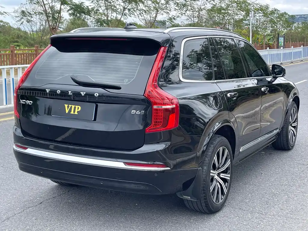 Volvo Volvo XC90 2022 B6 Momentum Luxury 7-seater 2022 - thumbnail 6