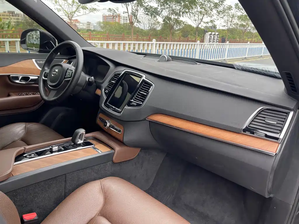 Volvo Volvo XC90 2022 B6 Momentum Luxury 7-seater 2022 - thumbnail 7