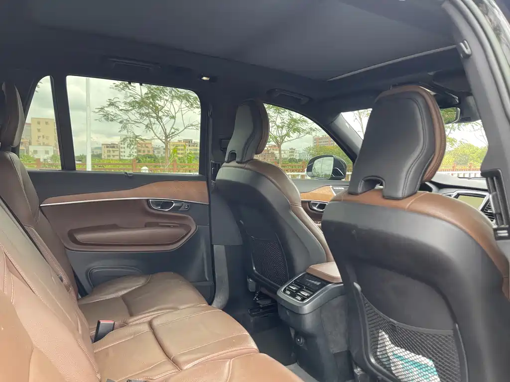 Volvo Volvo XC90 2022 B6 Momentum Luxury 7-seater 2022 - thumbnail 13