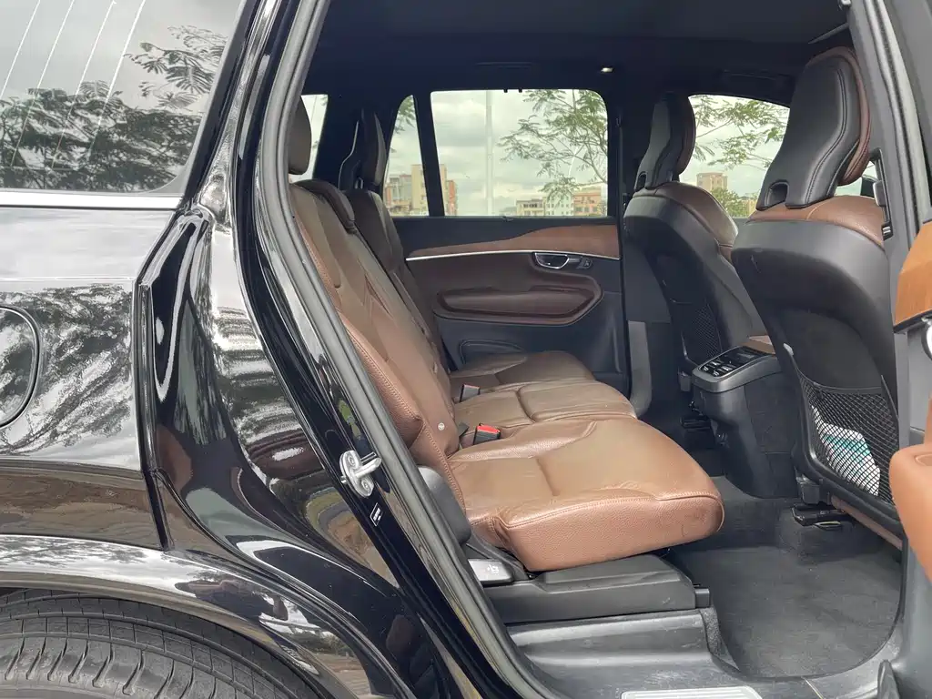 Volvo Volvo XC90 2022 B6 Momentum Luxury 7-seater 2022 - thumbnail 15