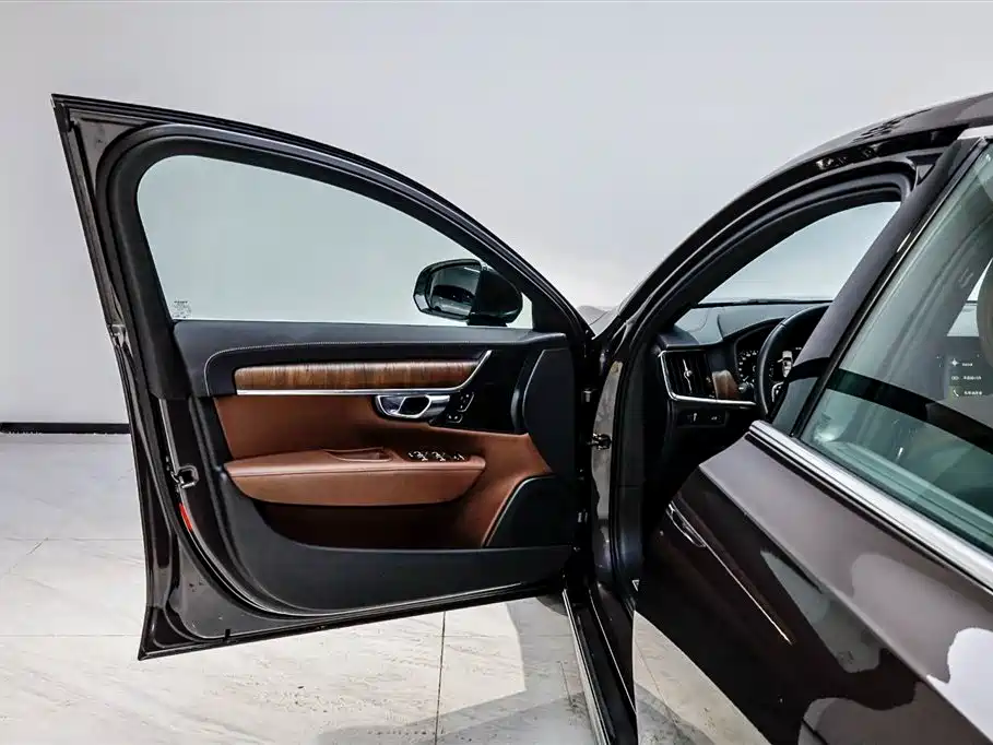 Volvo Volvo S90 2021 B5 Inscription Luxury 2021 - thumbnail 7