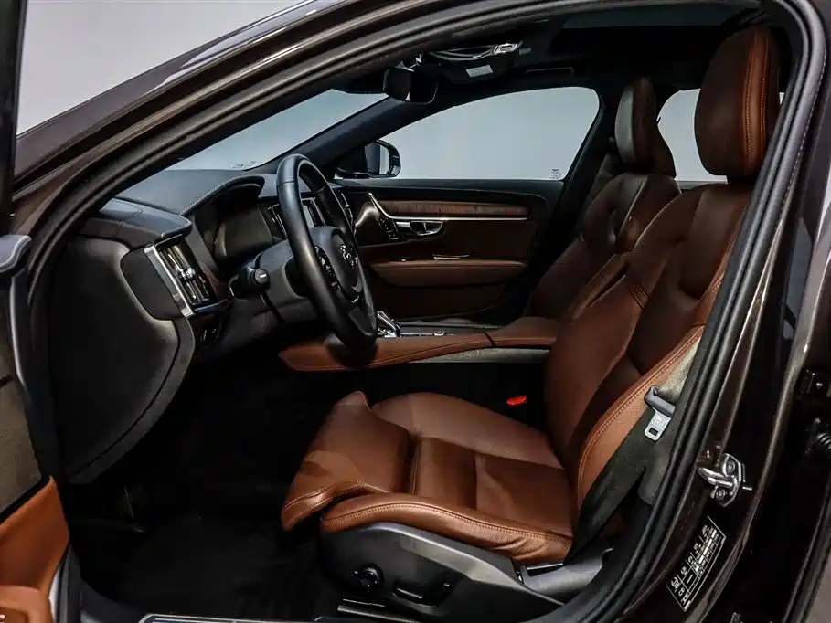 Volvo Volvo S90 2021 B5 Inscription Luxury 2021 - thumbnail 8