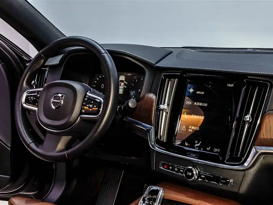 Volvo Volvo S90 2021 B5 Inscription Luxury 2021 - thumbnail 13