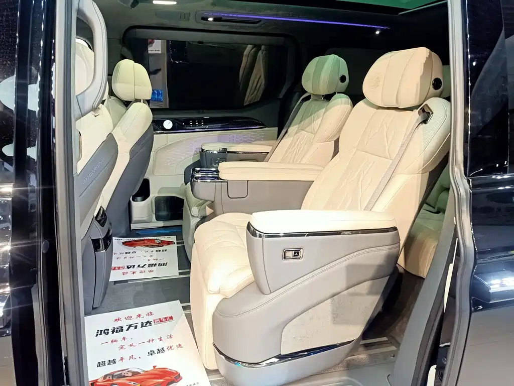 Zeekr Zeekr 009 2024 Six-Seat Executive Edition AWD 108kWh 2024 - thumbnail 16