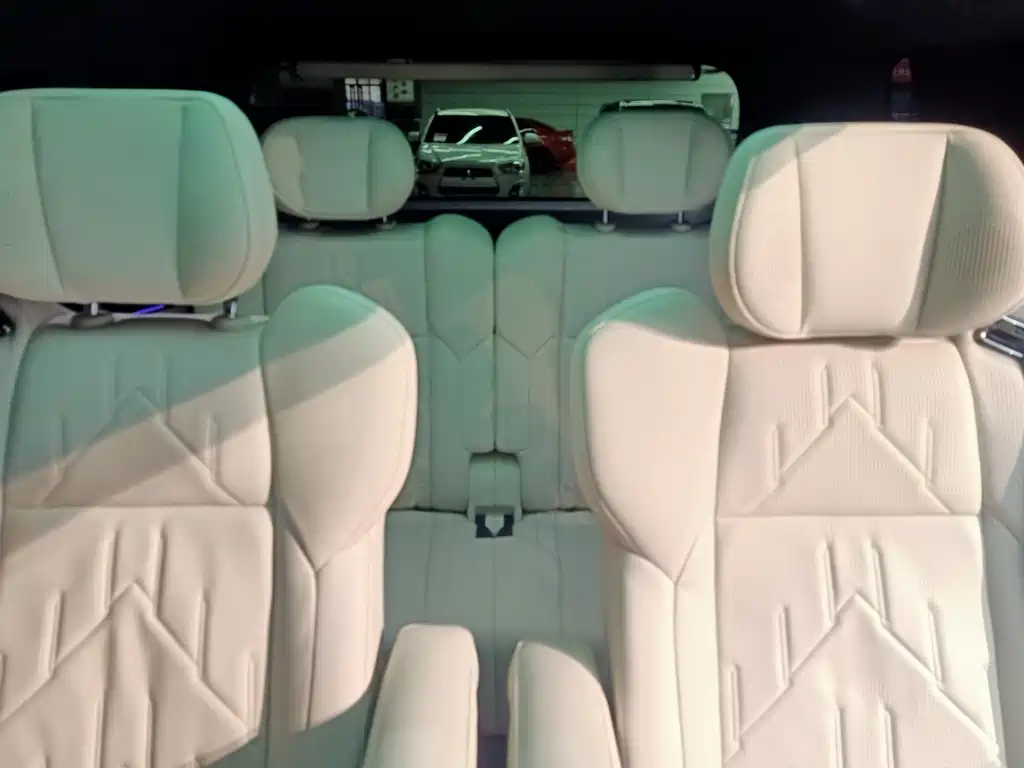 Zeekr Zeekr 009 2024 Six-Seat Executive Edition AWD 108kWh 2024 - thumbnail 24