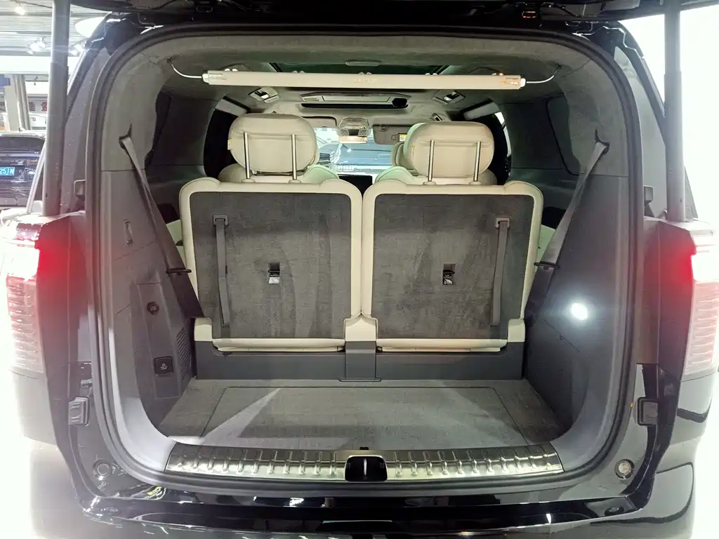 Zeekr Zeekr 009 2024 Six-Seat Executive Edition AWD 108kWh 2024 - thumbnail 25