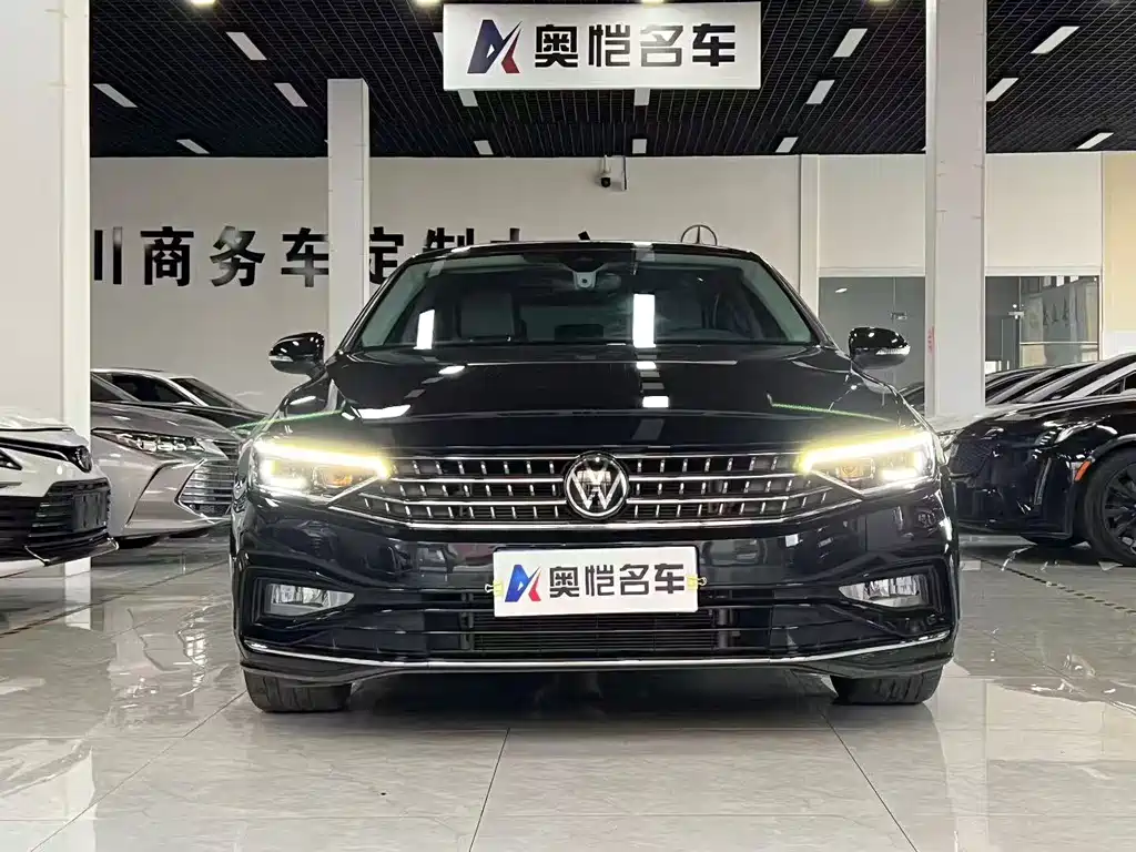 Volkswagen Magotan 2024 2 Million Celebration Edition 330TSI DSG Luxury Model 2024 - thumbnail 2
