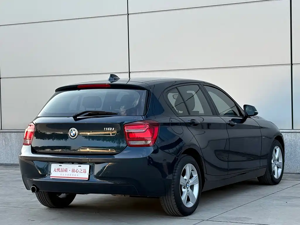 BMW BMW 1 Series (Imported) 2012 Model 118i Sport Edition 2012 - thumbnail 4