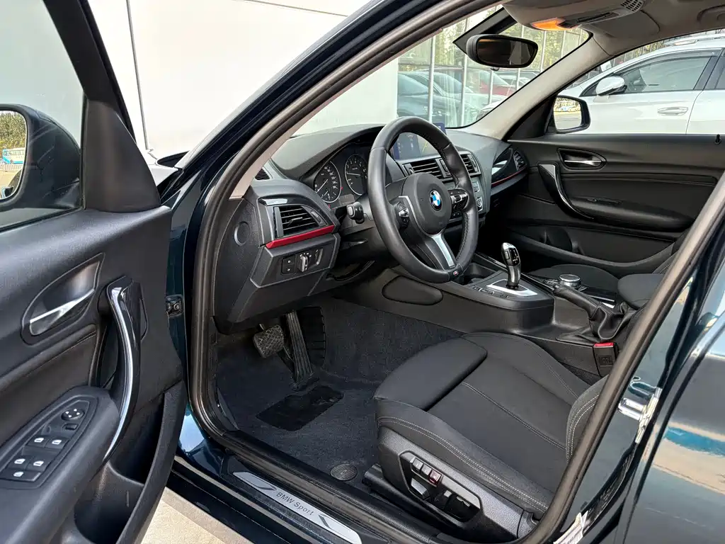BMW BMW 1 Series (Imported) 2012 Model 118i Sport Edition 2012 - thumbnail 7