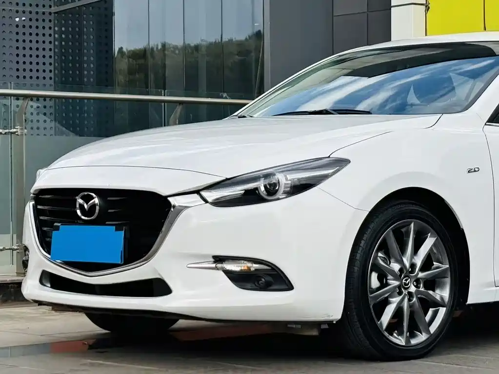 Mazda Mazda 3 Axela 2019 Cloud Control Edition Hatchback 2.0L Automatic Luxury Model China V 2019 - thumbnail 13