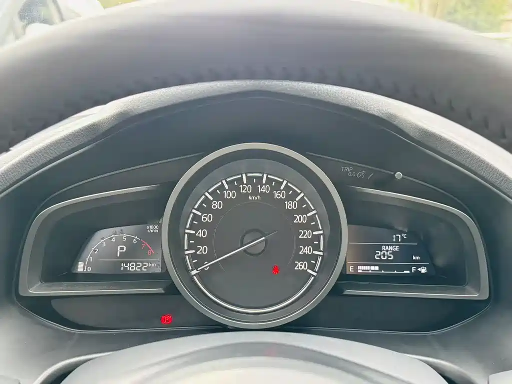 Mazda Mazda 3 Axela 2019 Cloud Control Edition Hatchback 2.0L Automatic Luxury Model China V 2019 - thumbnail 14