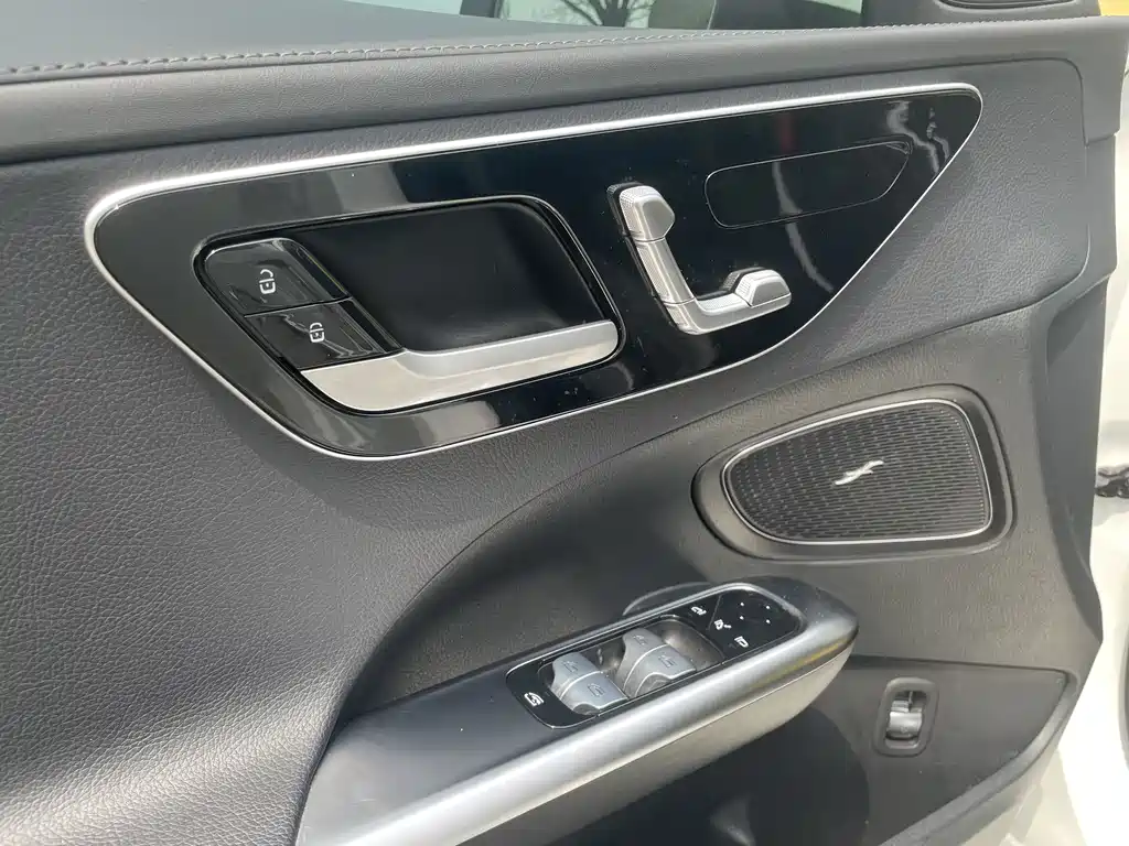Mercedes-Benz Mercedes-Benz C-Class 2024 Model Year Facelift C 200 L Sport Edition 2024 - thumbnail 15