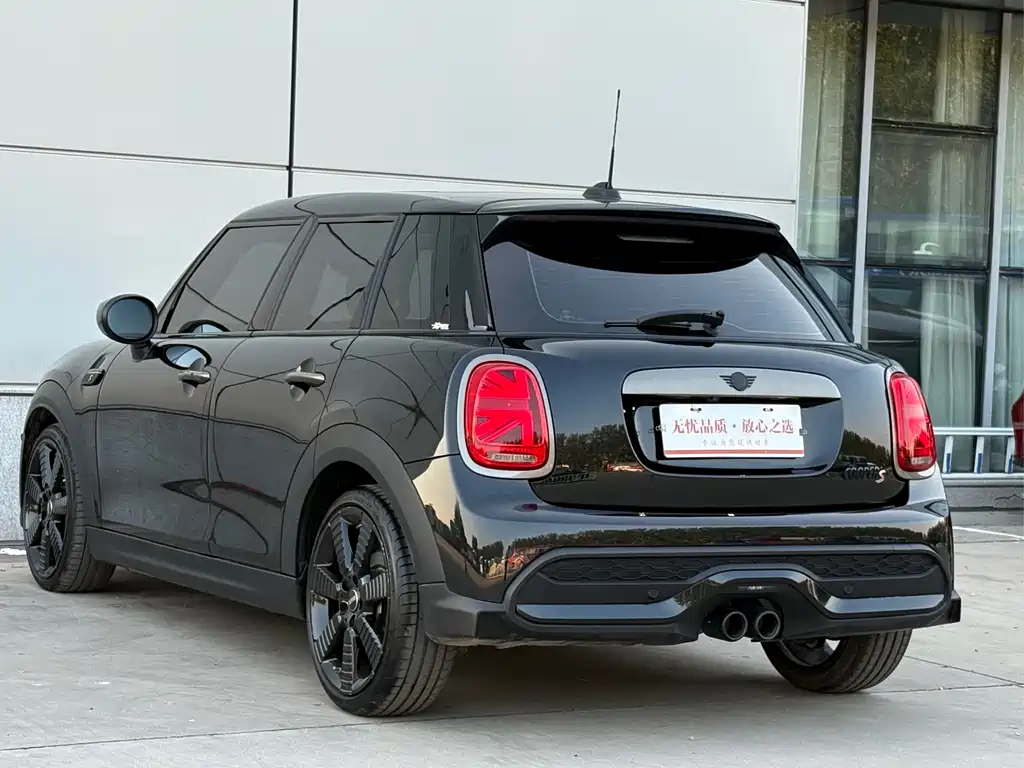 MINI MINI 2023 2.0T COOPER S King's Cross Special Edition Five-Door 2023 - thumbnail 4