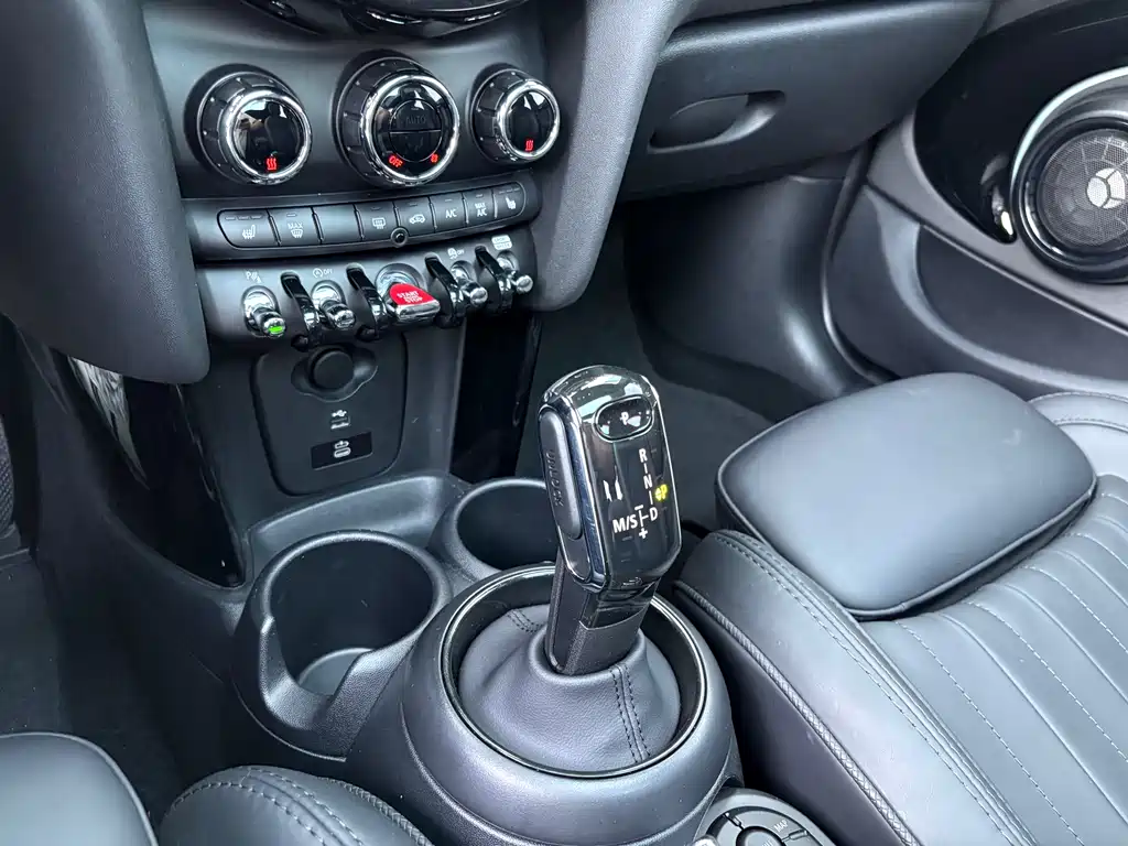 MINI MINI 2023 2.0T COOPER S King's Cross Special Edition Five-Door 2023 - thumbnail 12