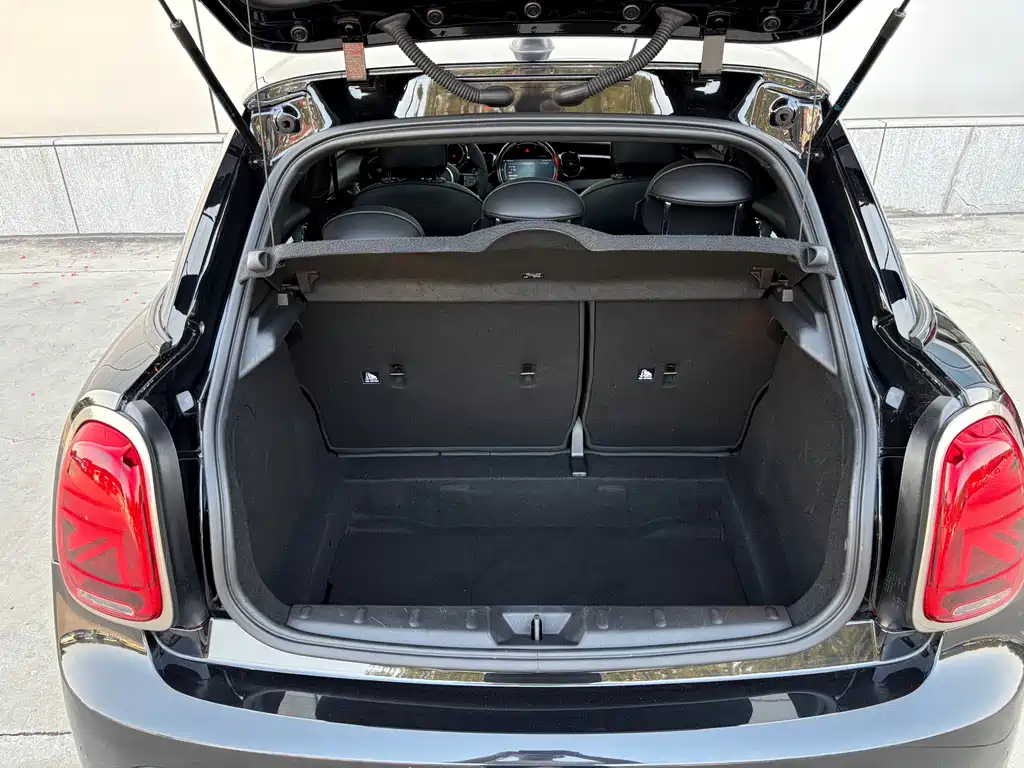 MINI MINI 2023 2.0T COOPER S King's Cross Special Edition Five-Door 2023 - thumbnail 16