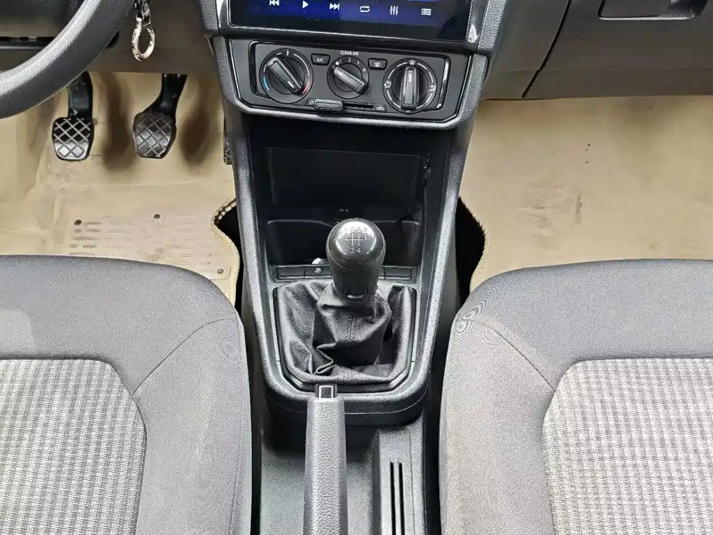 Volkswagen Volkswagen Santana 2021 1.5L Manual Style Edition 2021 - thumbnail 18