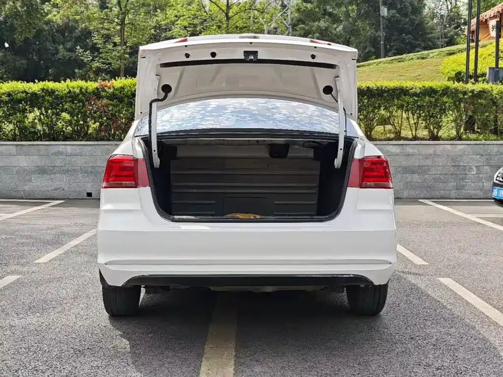 Volkswagen Volkswagen Santana 2021 1.5L Manual Style Edition 2021 - thumbnail 26