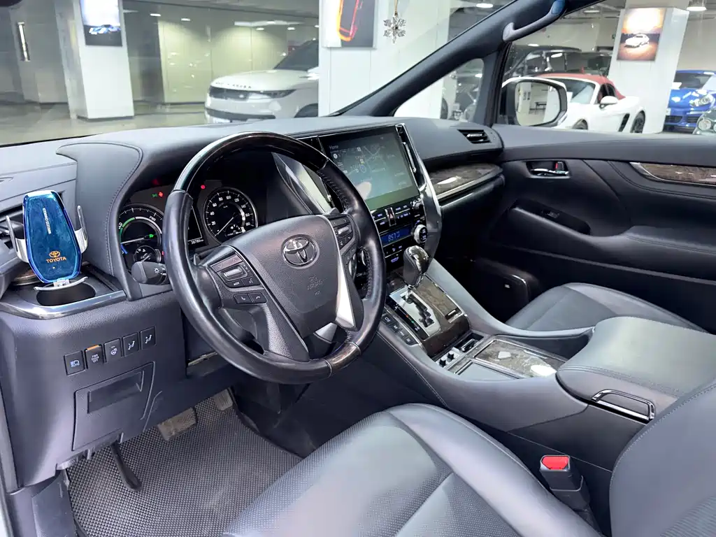 Toyota Alphard 2021 Model Hybrid 2.5L Executive Version 2022 - thumbnail 5