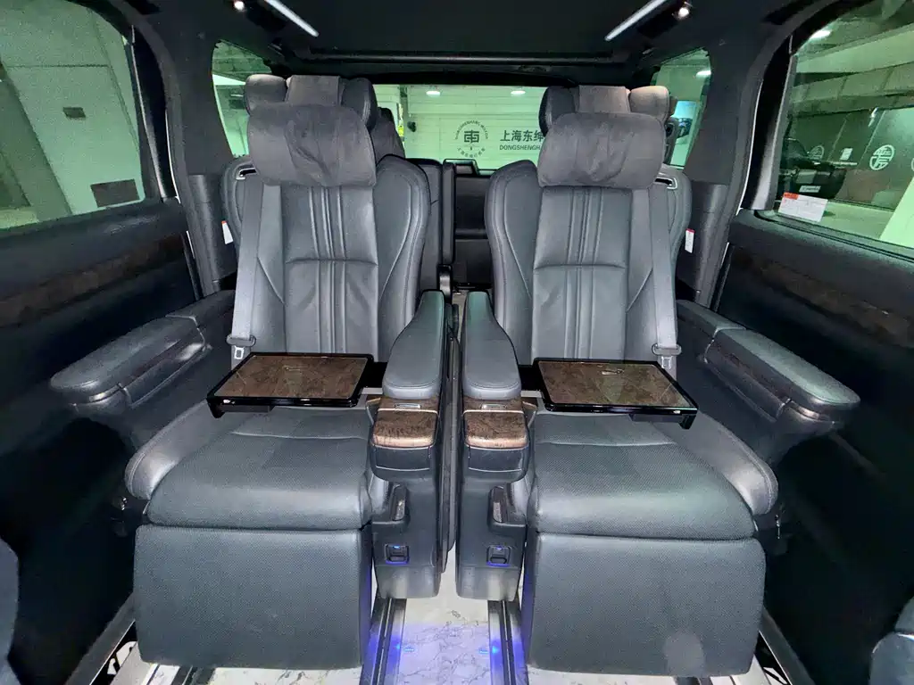 Toyota Alphard 2021 Model Hybrid 2.5L Executive Version 2022 - thumbnail 6