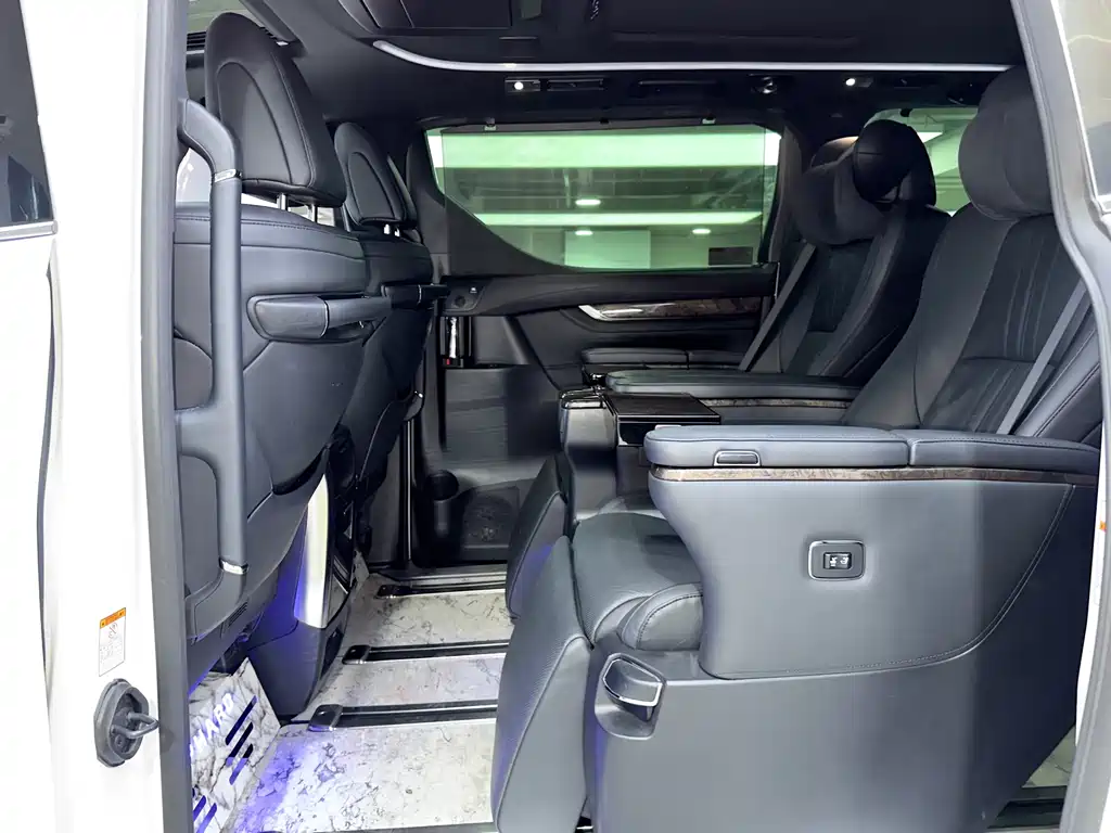 Toyota Alphard 2021 Model Hybrid 2.5L Executive Version 2022 - thumbnail 18