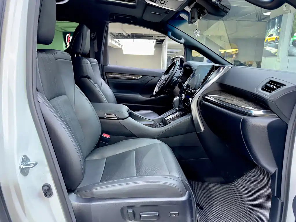 Toyota Alphard 2021 Model Hybrid 2.5L Executive Version 2022 - thumbnail 26