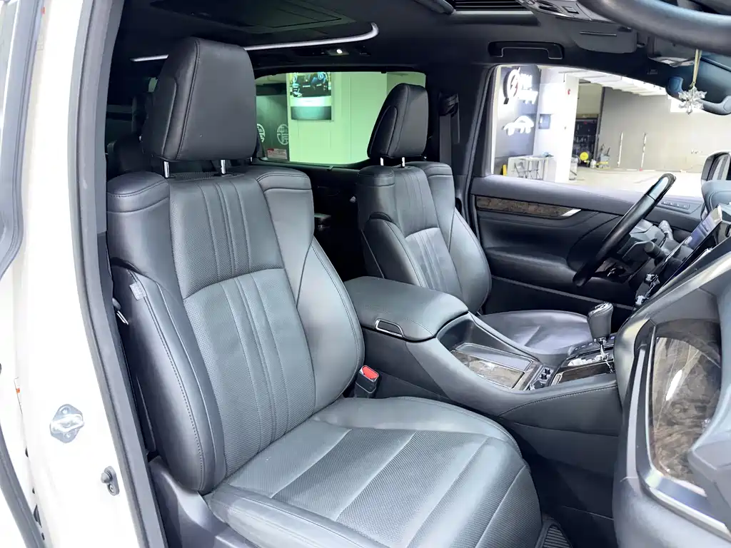 Toyota Alphard 2021 Model Hybrid 2.5L Executive Version 2022 - thumbnail 27