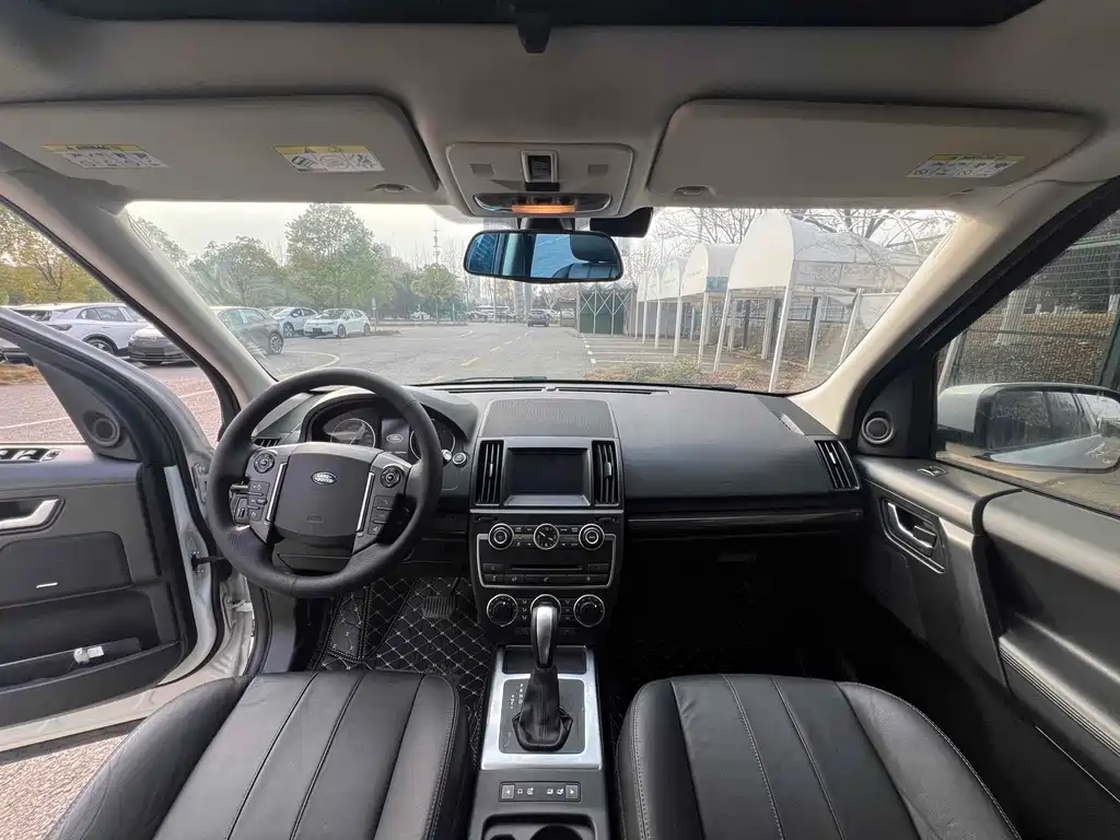 Land Rover Freelander 2 2013 2.2L SD4 SE Diesel 2013 - thumbnail 6