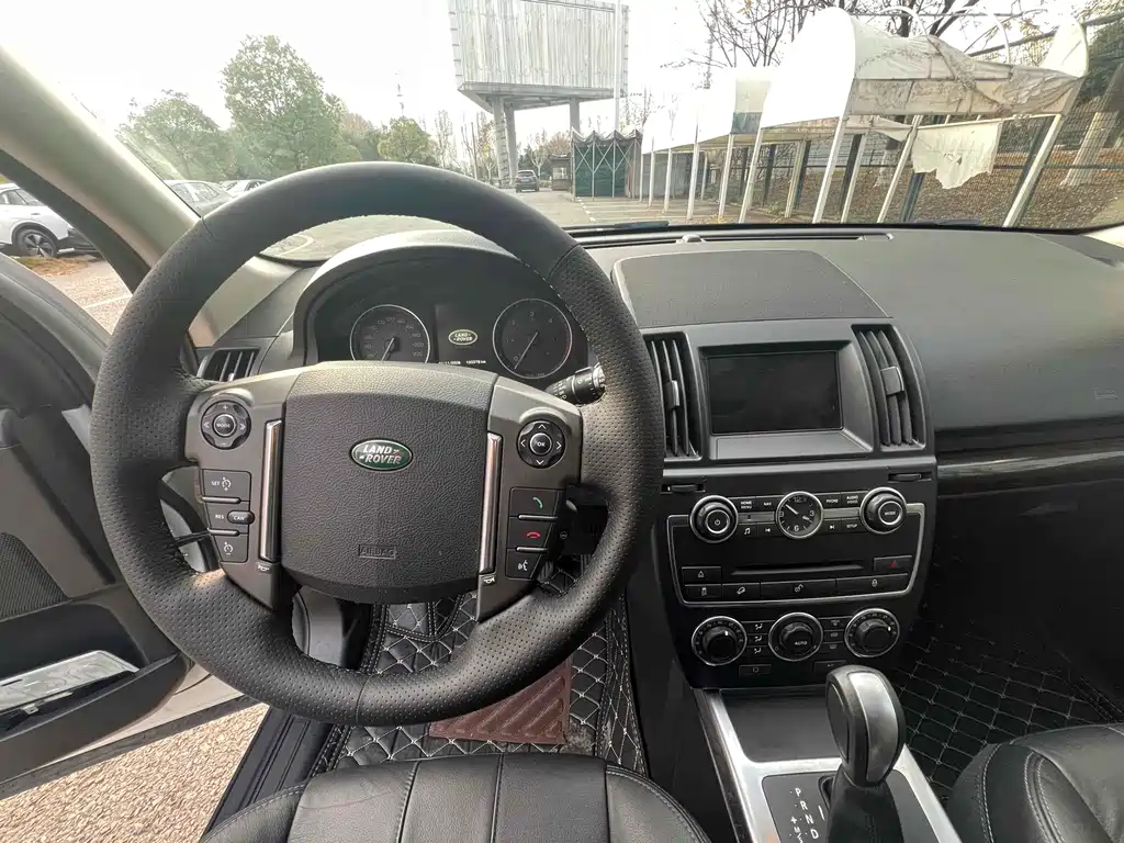 Land Rover Freelander 2 2013 2.2L SD4 SE Diesel 2013 - thumbnail 8