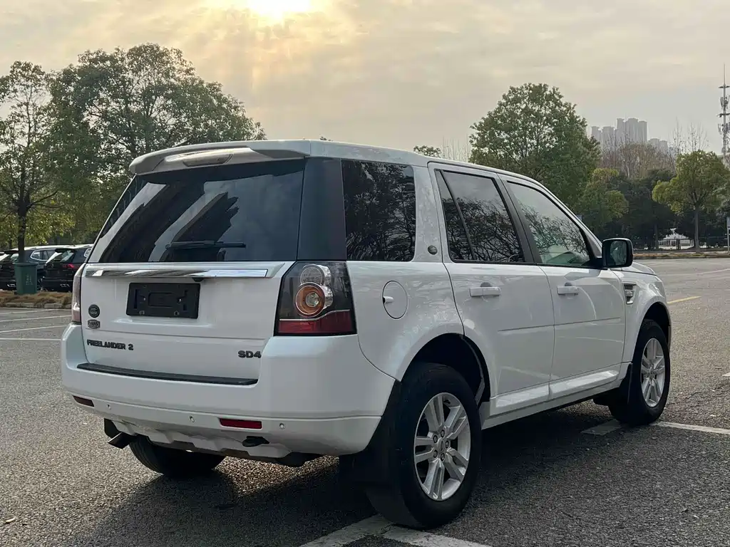 Land Rover Freelander 2 2013 2.2L SD4 SE Diesel 2013 - thumbnail 13