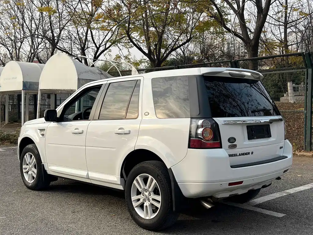 Land Rover Freelander 2 2013 2.2L SD4 SE Diesel 2013 - thumbnail 15