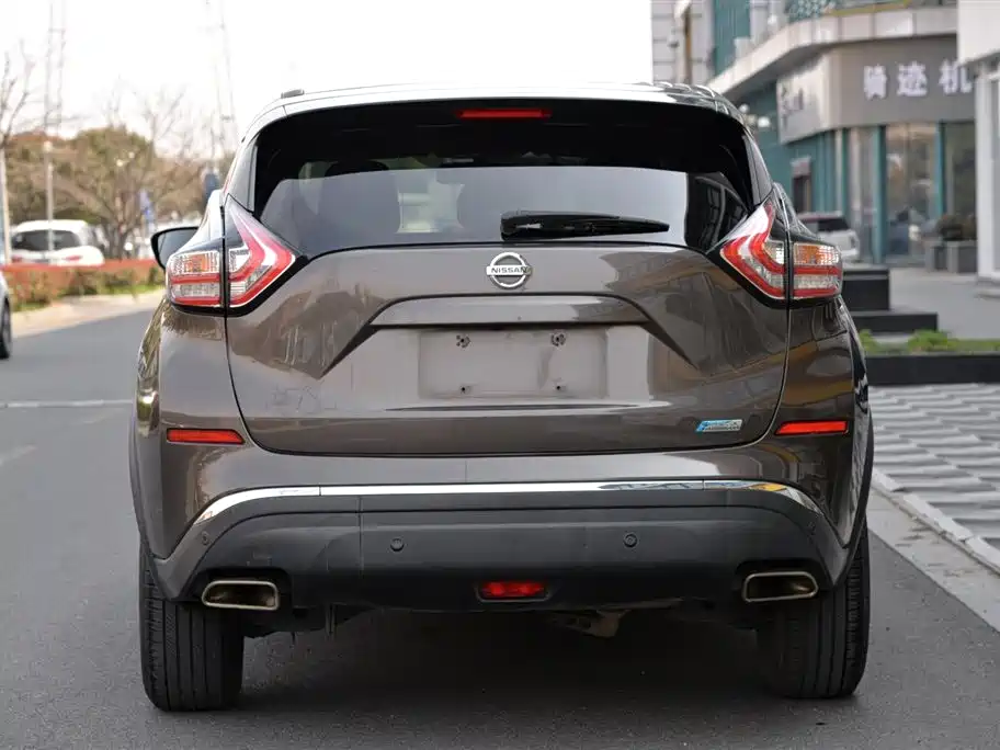 Nissan Lannia 2019 2.5L XL 2WD Intelligent Connectivity Luxury Edition China V 2020 - thumbnail 3