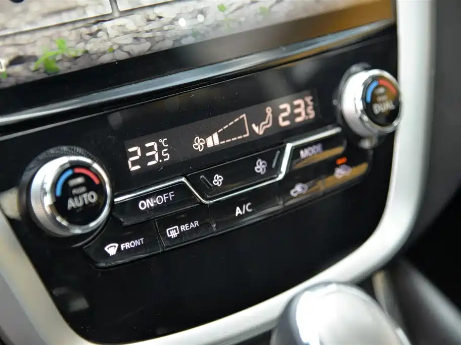 Nissan Lannia 2019 2.5L XL 2WD Intelligent Connectivity Luxury Edition China V 2020 - thumbnail 11