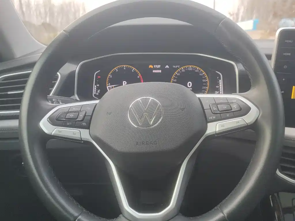Volkswagen Tayron 2023 330TSI Front-Wheel Drive Luxury Plus Advanced Edition 2024 - thumbnail 18