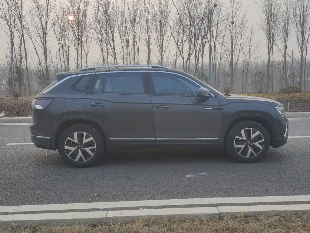 Volkswagen Tayron 2023 330TSI Front-Wheel Drive Luxury Plus Advanced Edition 2024 - thumbnail 21