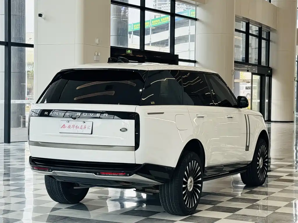 Land Rover Range Rover 2023 3.0 L6 360PS Autobiography 2022 - thumbnail 4
