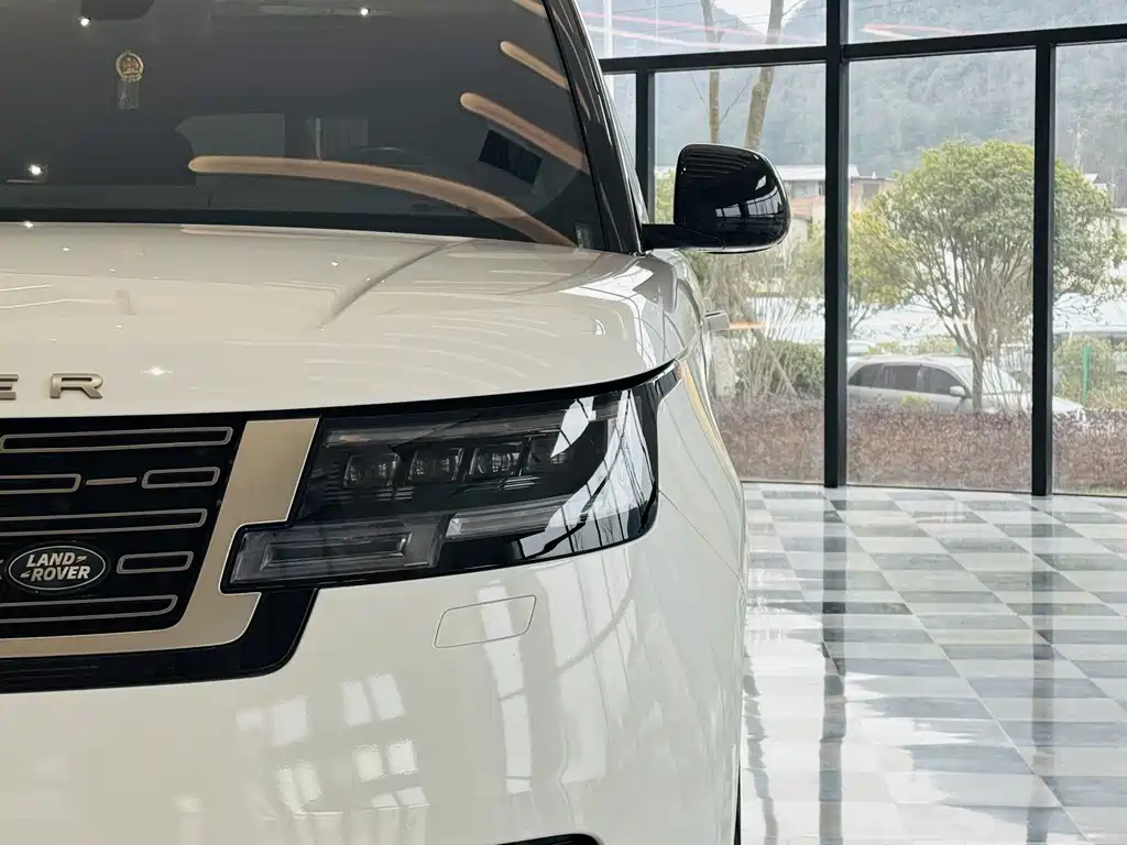 Land Rover Range Rover 2023 3.0 L6 360PS Autobiography 2022 - thumbnail 7