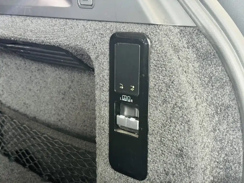 Land Rover Range Rover 2023 3.0 L6 360PS Autobiography 2022 - thumbnail 28