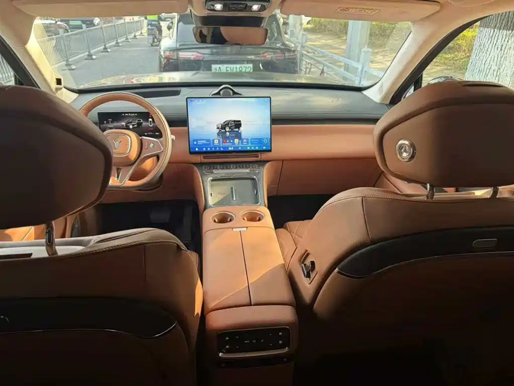 Lantu Auto Lantu Tai Shan 2026 Max+ 2025 - thumbnail 2