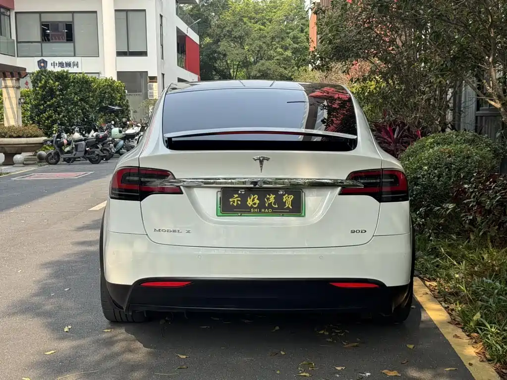 Tesla Model X 2016 Model X 90D 2017 - thumbnail 8