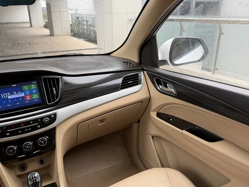Baojun Baojun 730 2016 1.5L Manual Comfort 7-seater China V 2016 - thumbnail 13