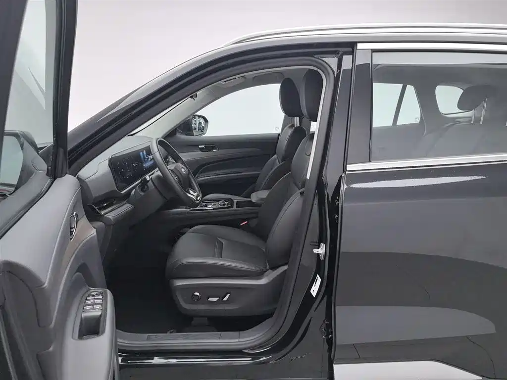Ford Lingrui 2022 EcoBoost 170 Boiling Edition 2023 - thumbnail 10