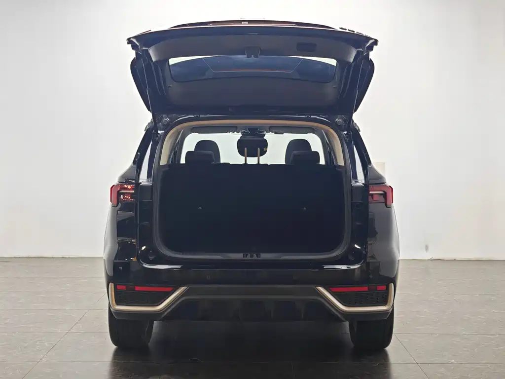 Ford Lingrui 2022 EcoBoost 170 Platinum Edition 2022 - thumbnail 12