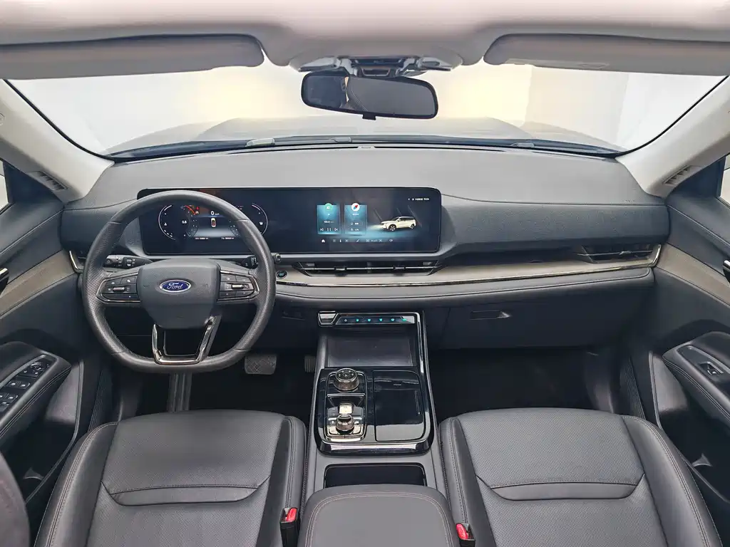 Ford Lingrui 2022 EcoBoost 170 Platinum Edition 2022 - thumbnail 15