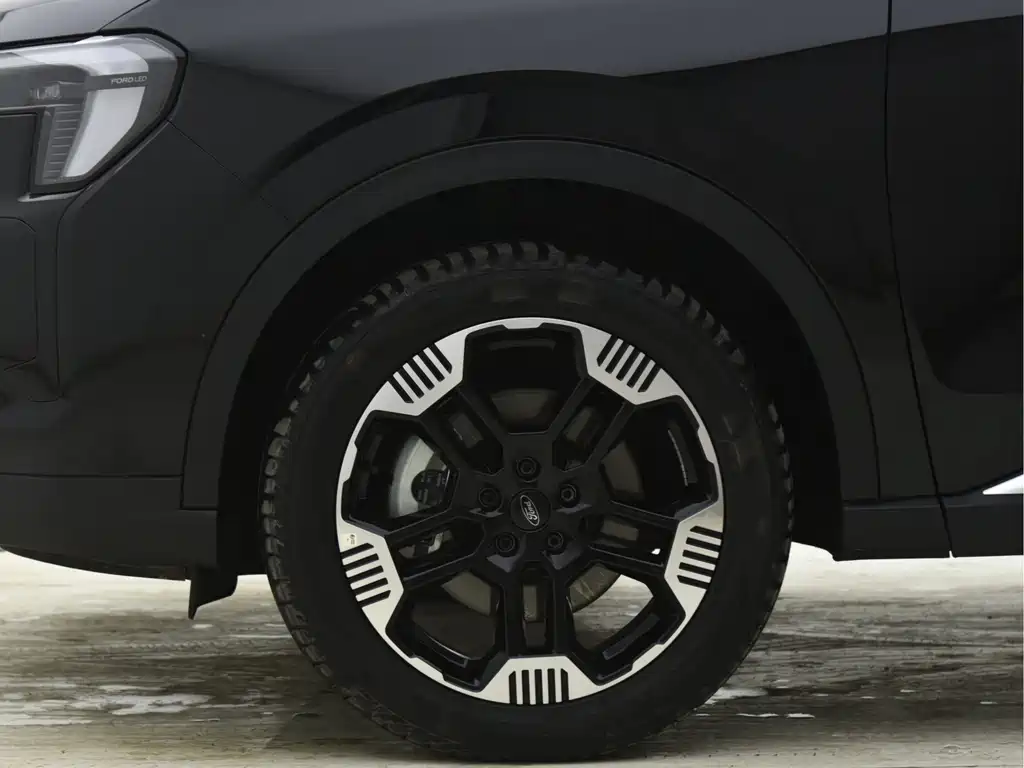 Ford Lingrui 2025 EcoBoost 170 Boiling Edition 2025 - thumbnail 5