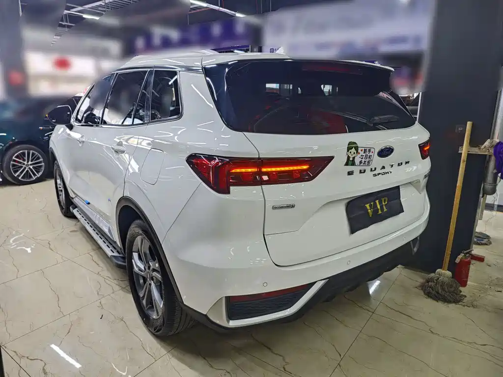 Ford Lingrui 2023 EcoBoost 170 Boiling Edition 2023 - thumbnail 4