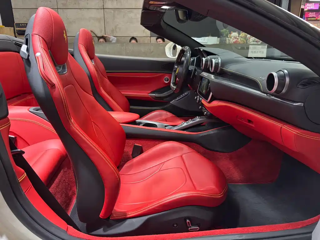 Ferrari Ferrari Portofino 2018 3.9T 2019 - thumbnail 19