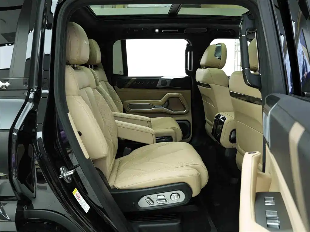 Fangchengbao Leopard 8 2025 Intelligent Courage Flagship 6-seater 2025 - thumbnail 14