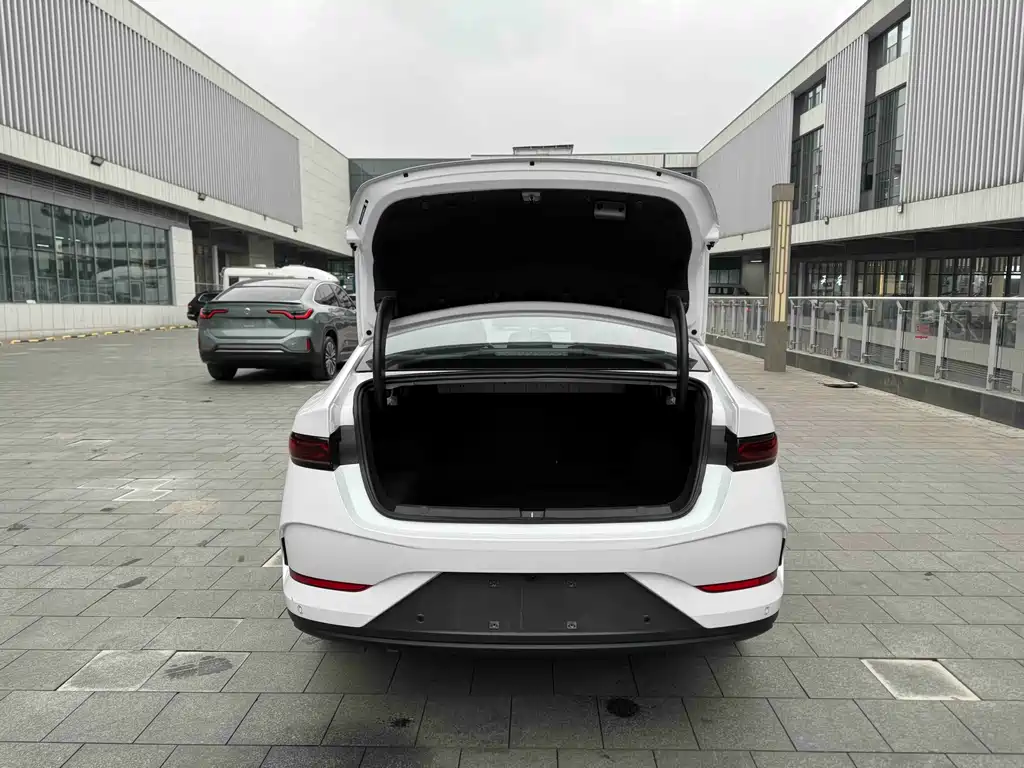 BYD BYD Qin PLUS 2025 DM-i Intelligent Driving Version 120KM Extended Range Model 2025 - thumbnail 12