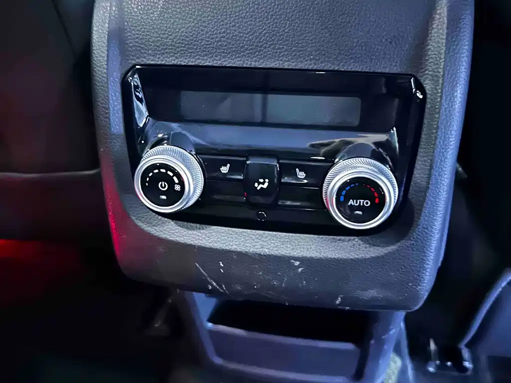 Ford Lingyu 2023 EcoBoost 225 Premium 7-seater (2/3/2) 2023 - thumbnail 18