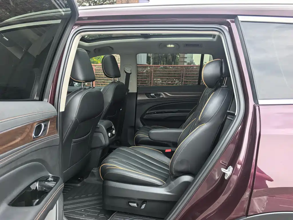 Ford Lingyu 2021 EcoBoost 225 Premium 6-seater 2022 - thumbnail 5